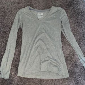 Nike women’s long sleeve top